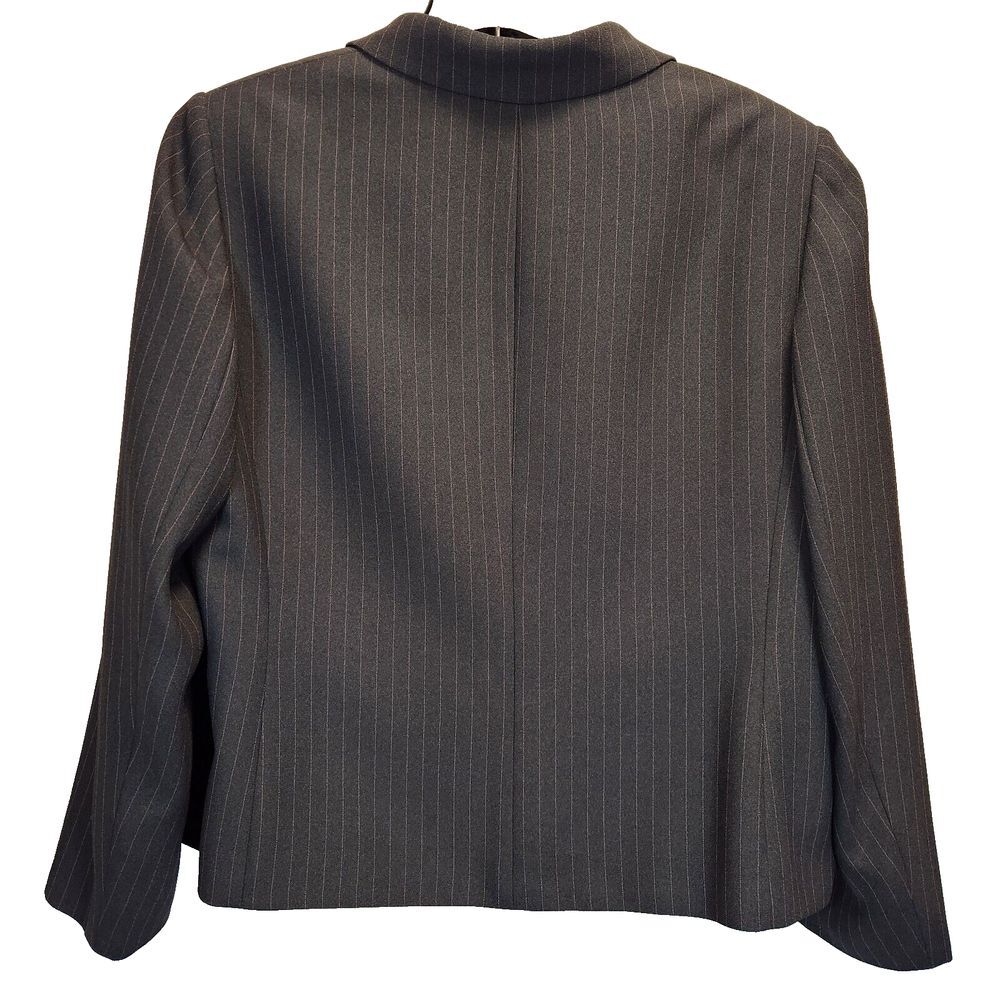 Tahari Pinstripe 3-Piece Suit‎ Set Gray Pink Professional Business Attire - Picture 5 of 16